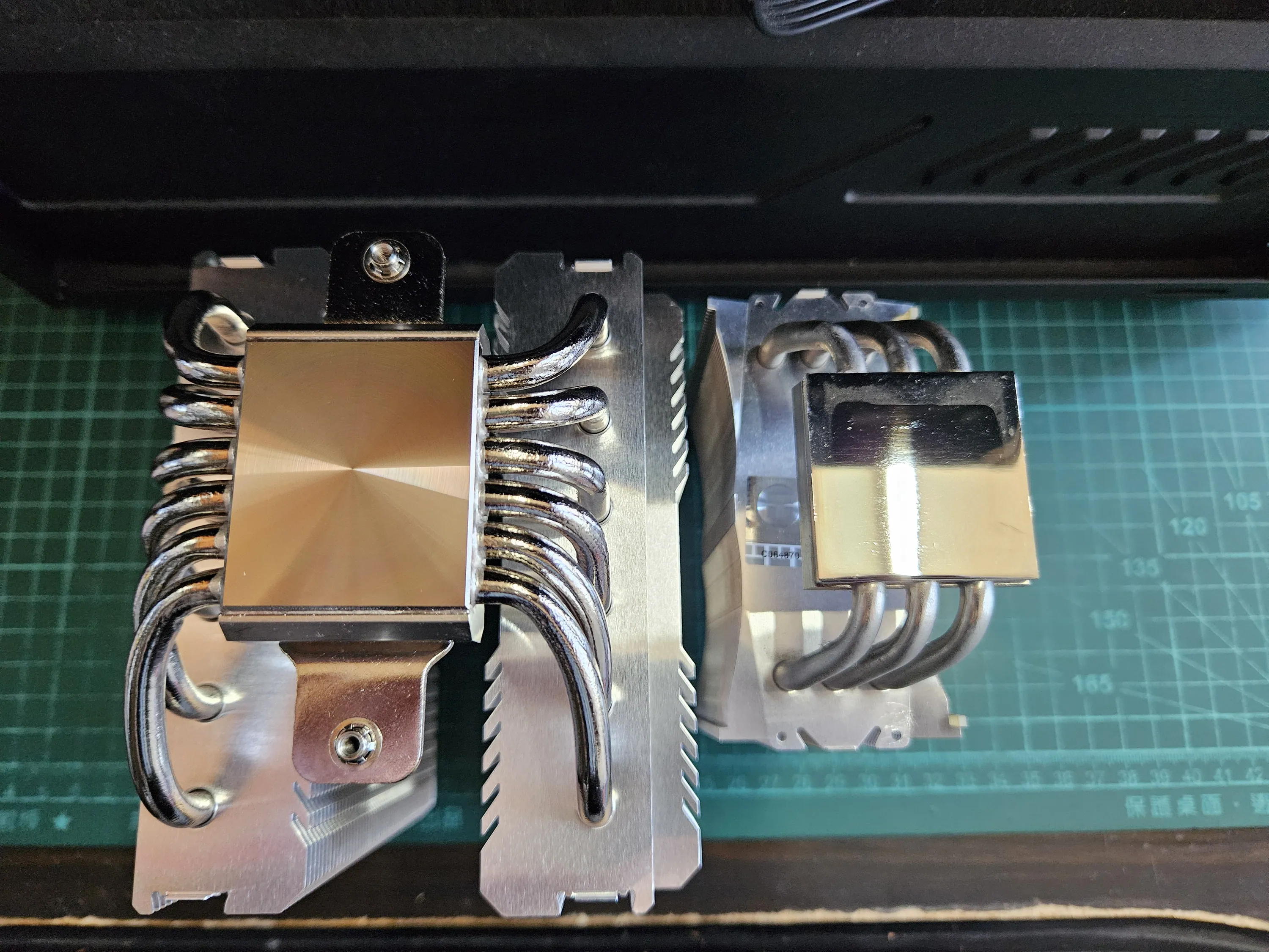 PA120 與 TS90M 對比:CPU 接觸面