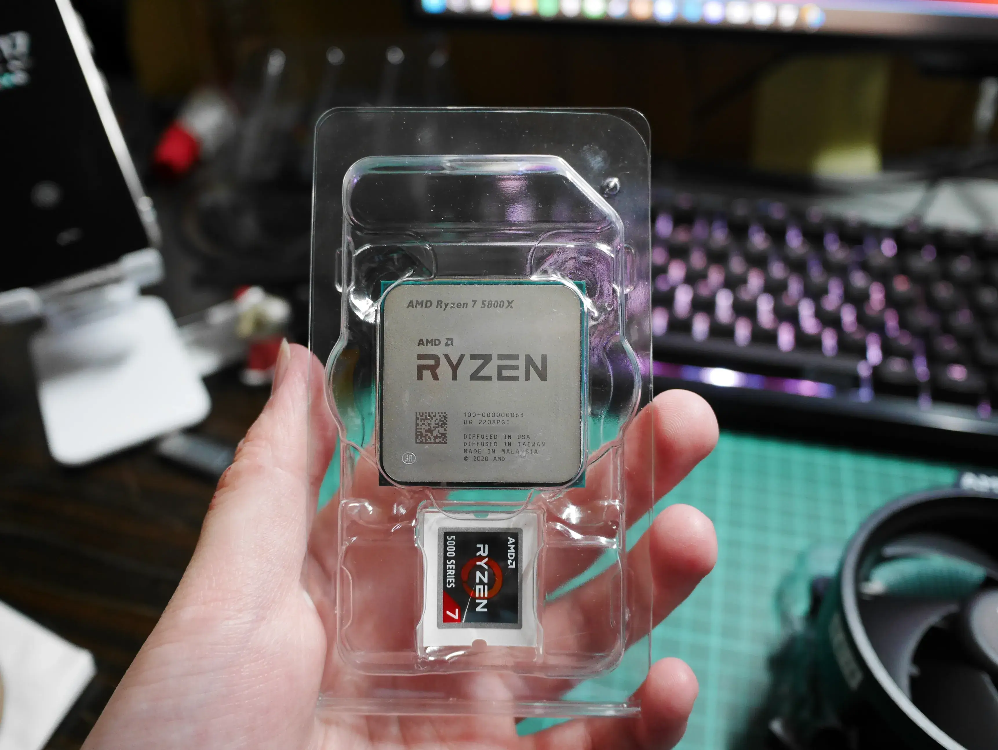 AMD Ryzen 7 5800X 本體
