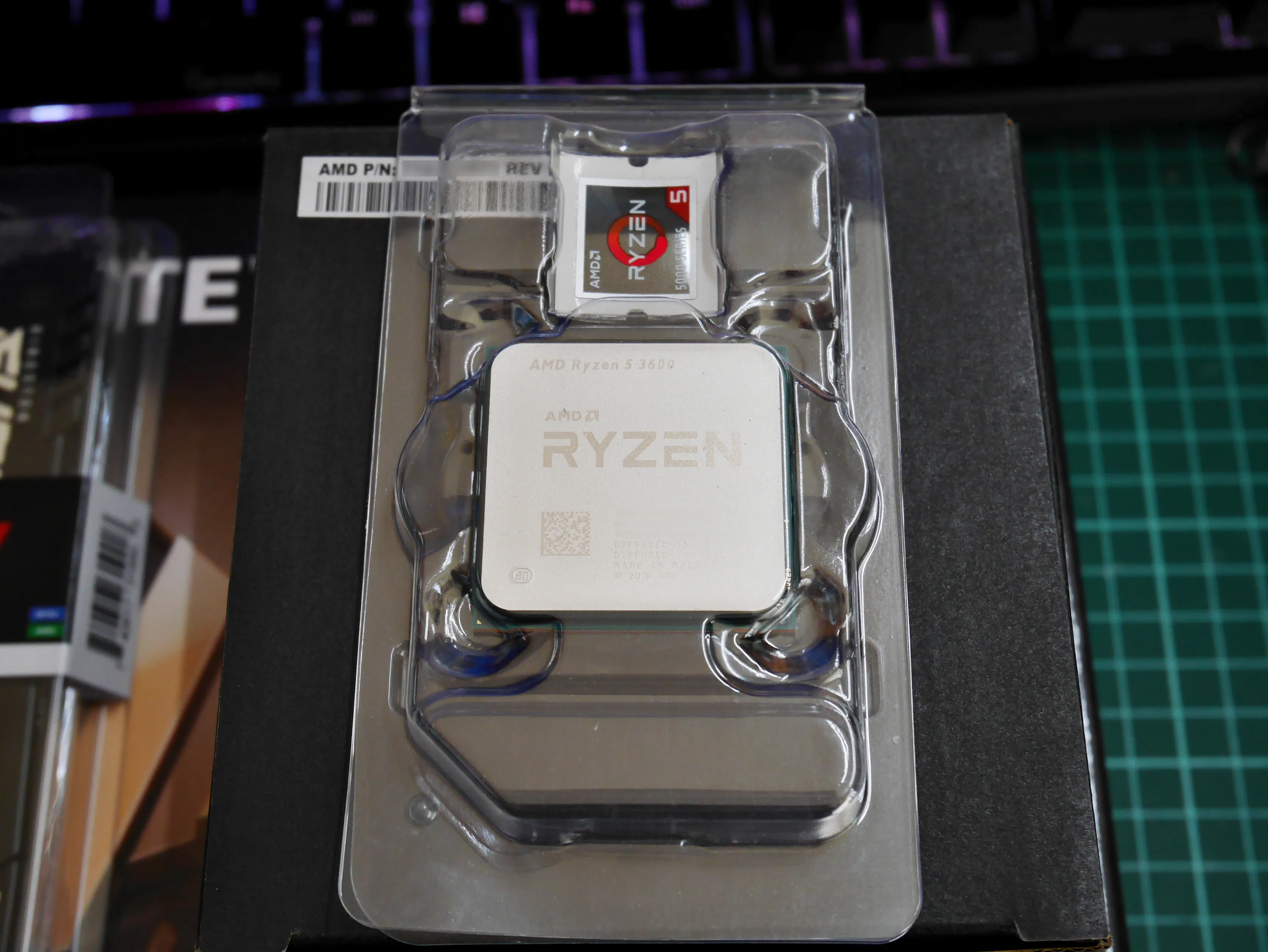 AMD Ryzen 5 3600 正面特寫